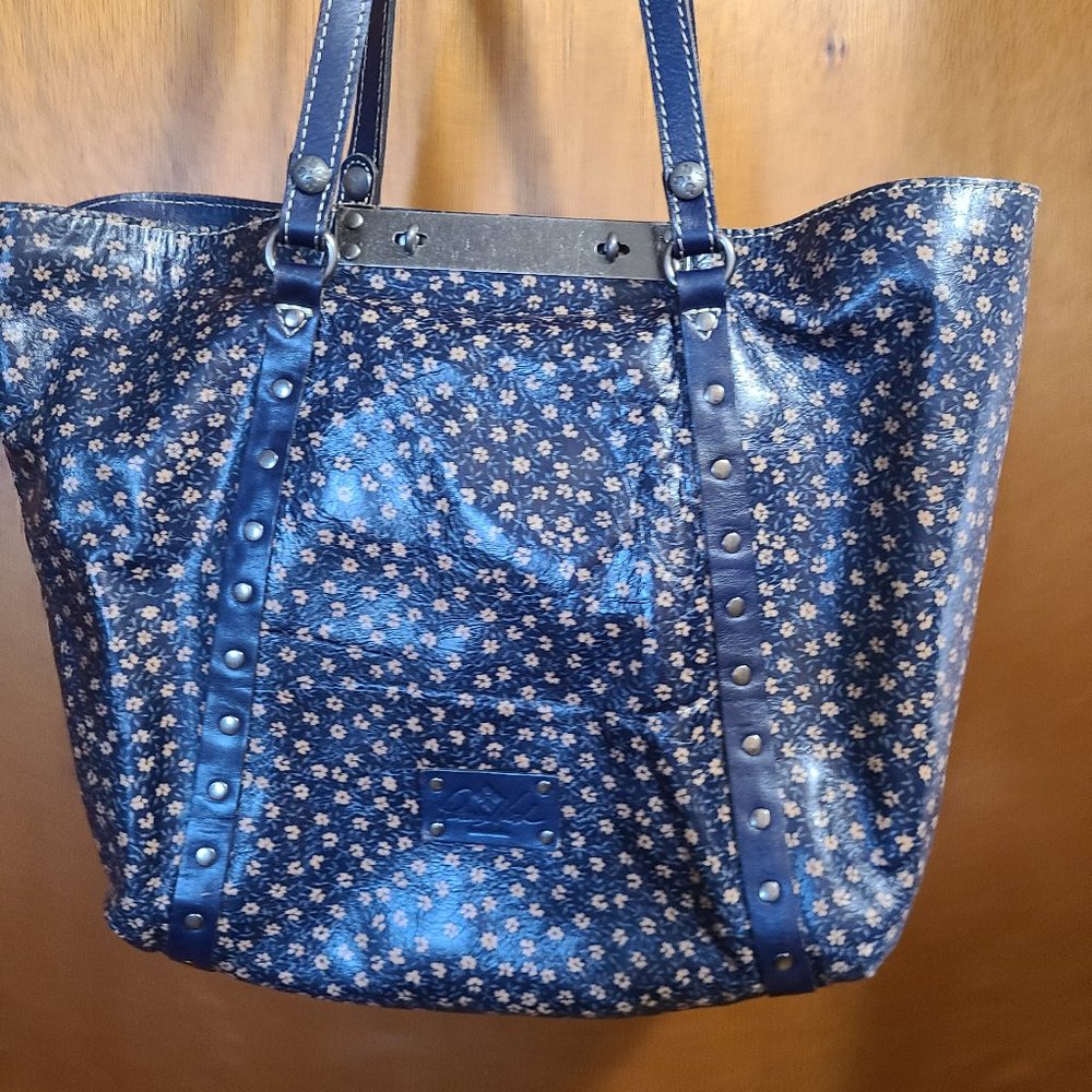 Patricia Nash Navy tan flower tote